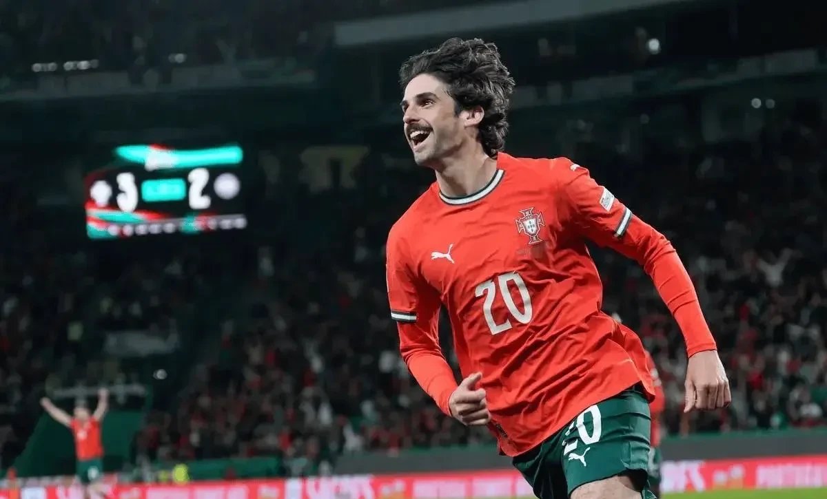 曼联主帅发出警告:球员需要更专注的简单介绍 曼联主帅发出警告:球员需要更专注的简单介绍