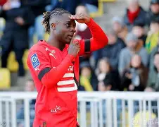 兰斯对尼斯逆袭,赢球取得两连胜是哪一集