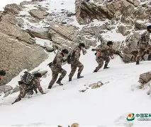 西藏男篮成功反击，赢得关键战(西藏队cba)