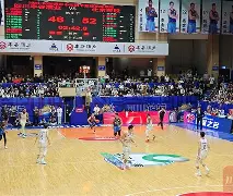 上海男篮与四川队交锋，双方谁更占据优势？的简单介绍